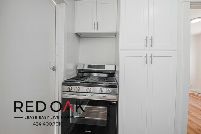 Foto del edificio - 4730 St Charles Pl