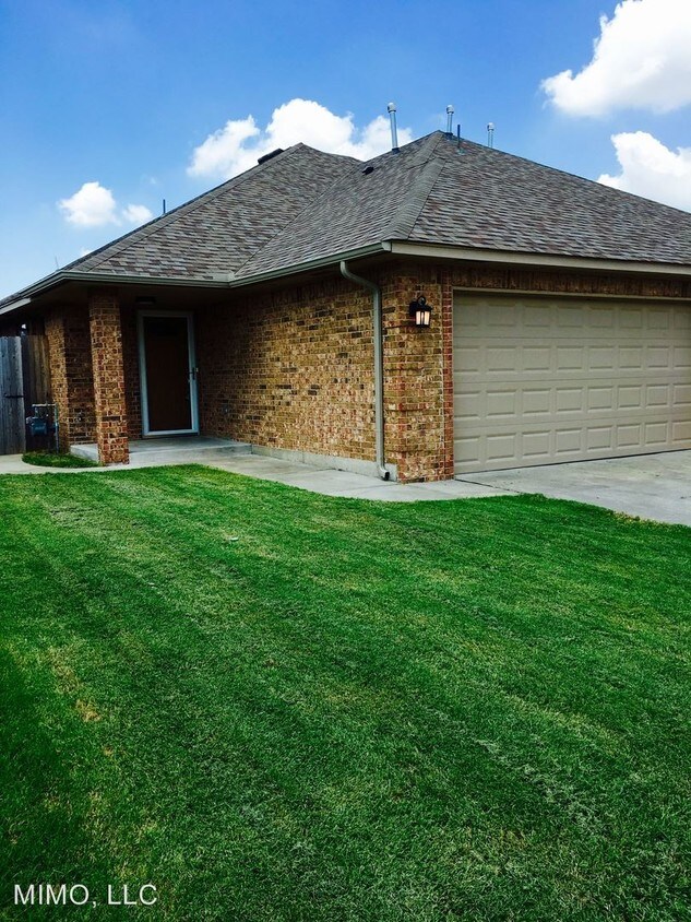 Primary Photo - 15017 Kyle Dr
