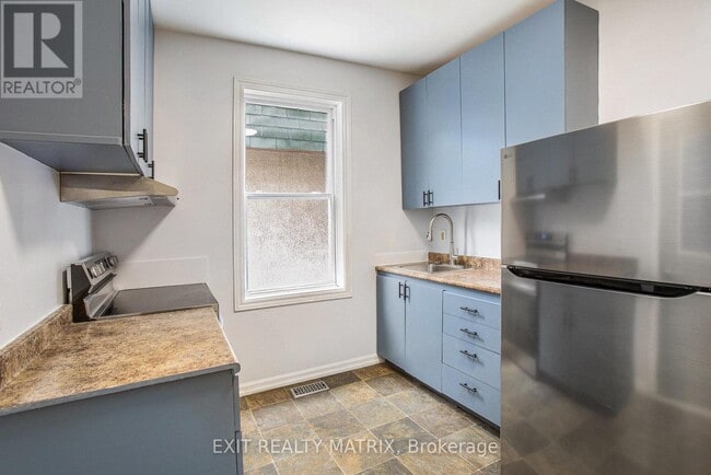 Building Photo - 256 Park Park