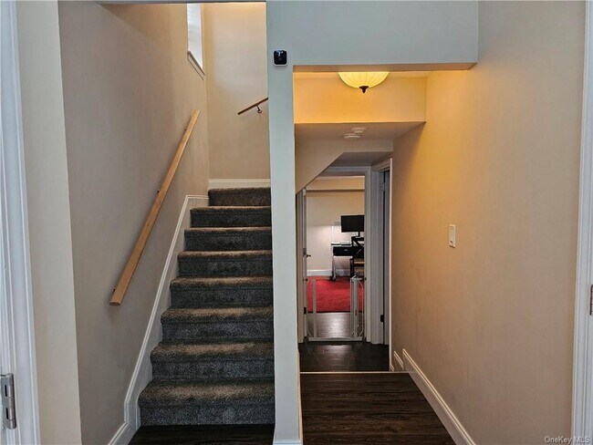 Foto del edificio - 1 Kensington Ct