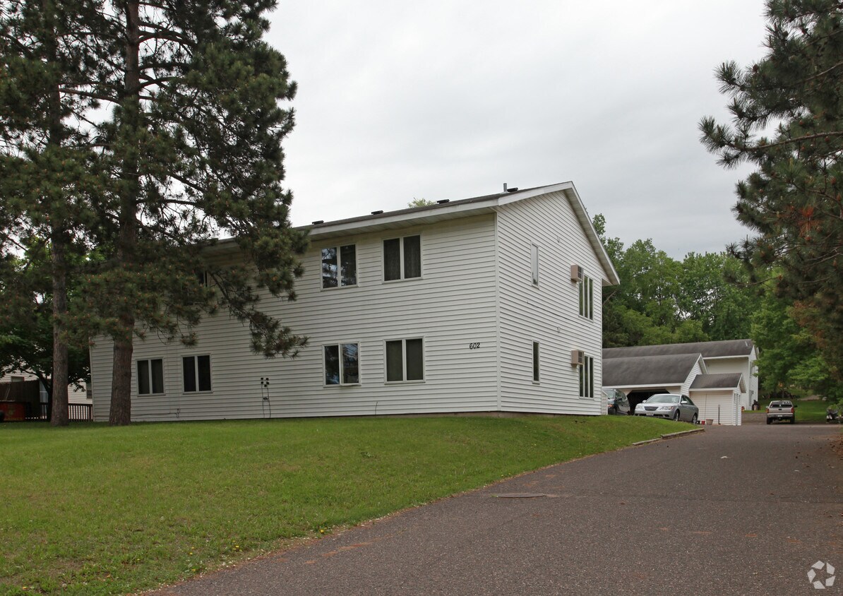 602 4th St N, Hudson, WI 54016 Apartments in Hudson, WI