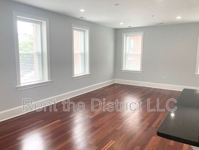 Building Photo - 1324 Euclid St NW