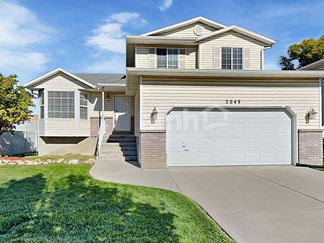 Foto principal - 2049 S Fremont Crest Ave W