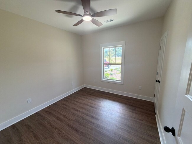 Building Photo - 225 Deer Trail