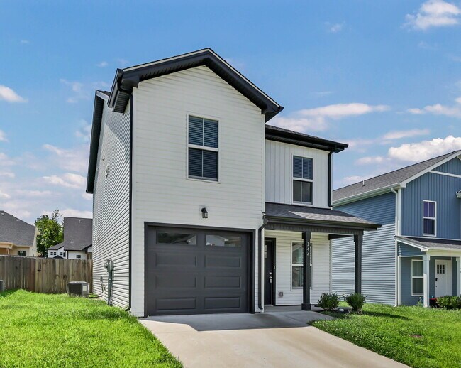 Foto del edificio - Beautiful 3-bed, 2.5-bath home with a bright, open floor plan.