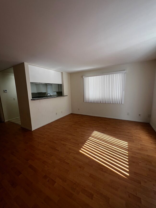Building Photo - 235 N Verdugo Rd
