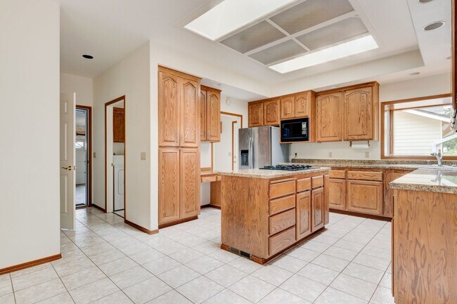 Foto del edificio - Charming Three Bedroom+ Home in Eagle Vist...