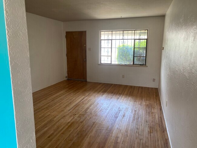 Building Photo - 5703 Trumbull Ave SE