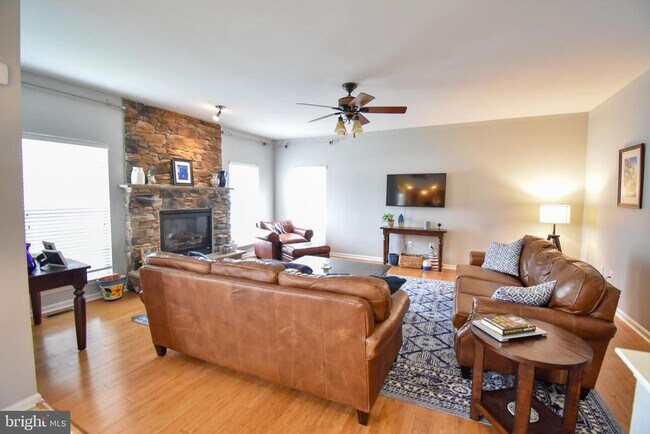 Foto del edificio - 29670 Old Creek Ln