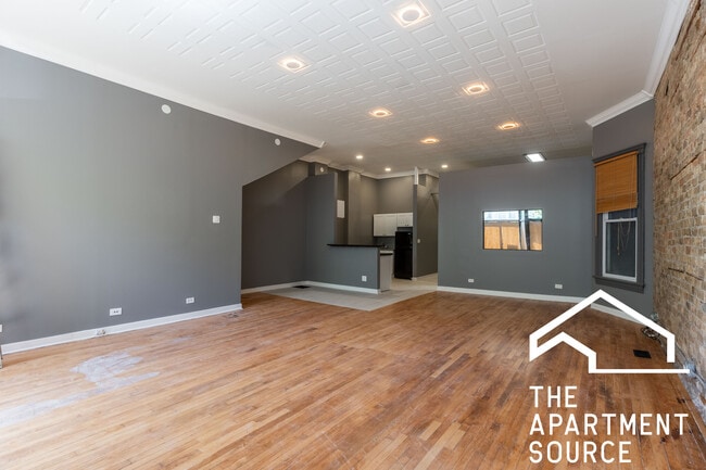 Building Photo - 3830 N Ashland Ave