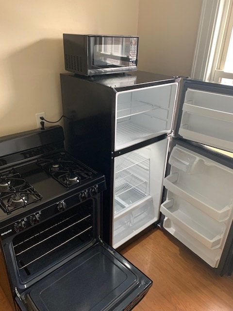 Building Photo - 131 Fountain St