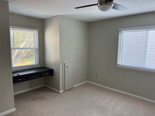 Foto del edificio - 11821 Westmere Dr