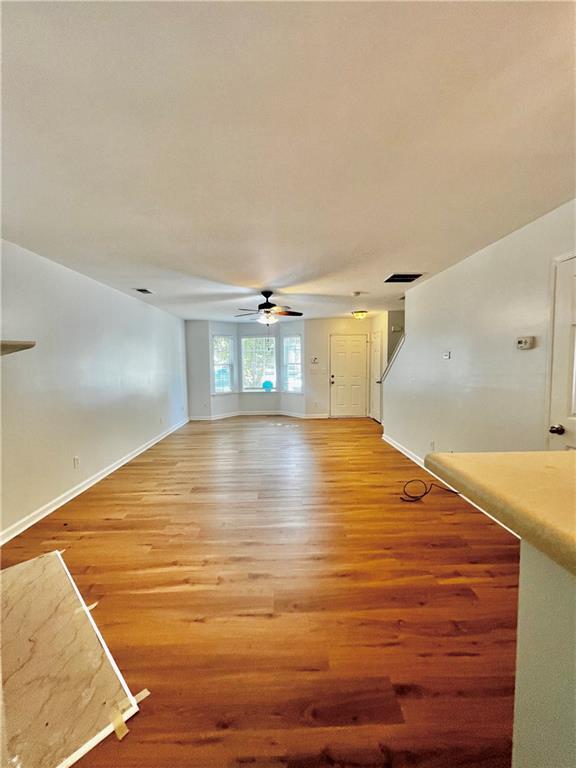 Foto del edificio - 725 Crestwell Cir