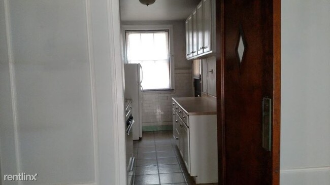 Building Photo - 1 br, 1 bath Condo - 1223 W Granville Ave ...