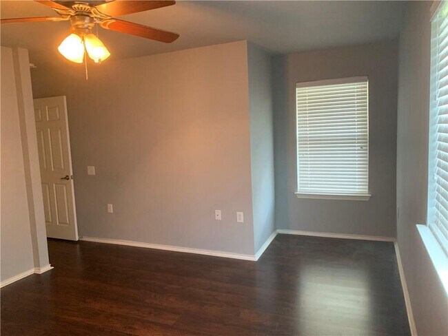 Building Photo - 12516 La Paz Ln