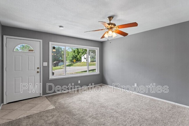 Building Photo - 609 N Westwood Dr