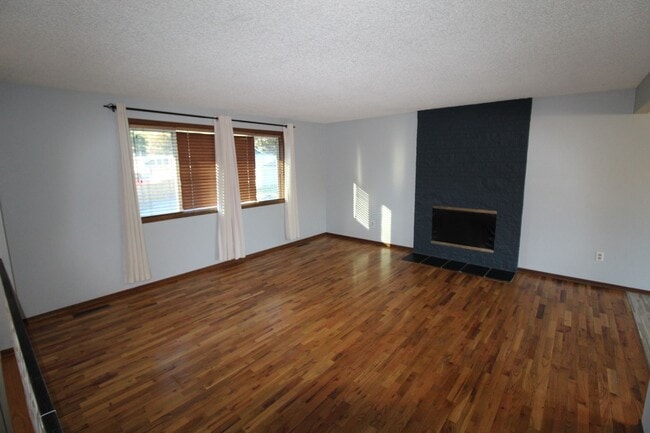 Foto del edificio - 4906 W Francis Ave