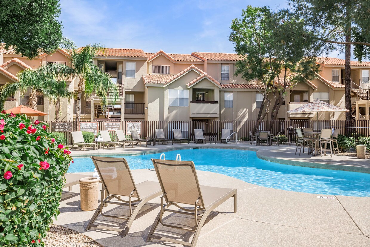 Pacific Bay Club Apartments Phoenix, AZ