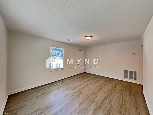 Building Photo - 3 br, 1 bath House - 1092 Rebel Forest Dr