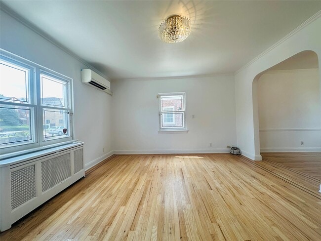 Building Photo - 76-12 175th St