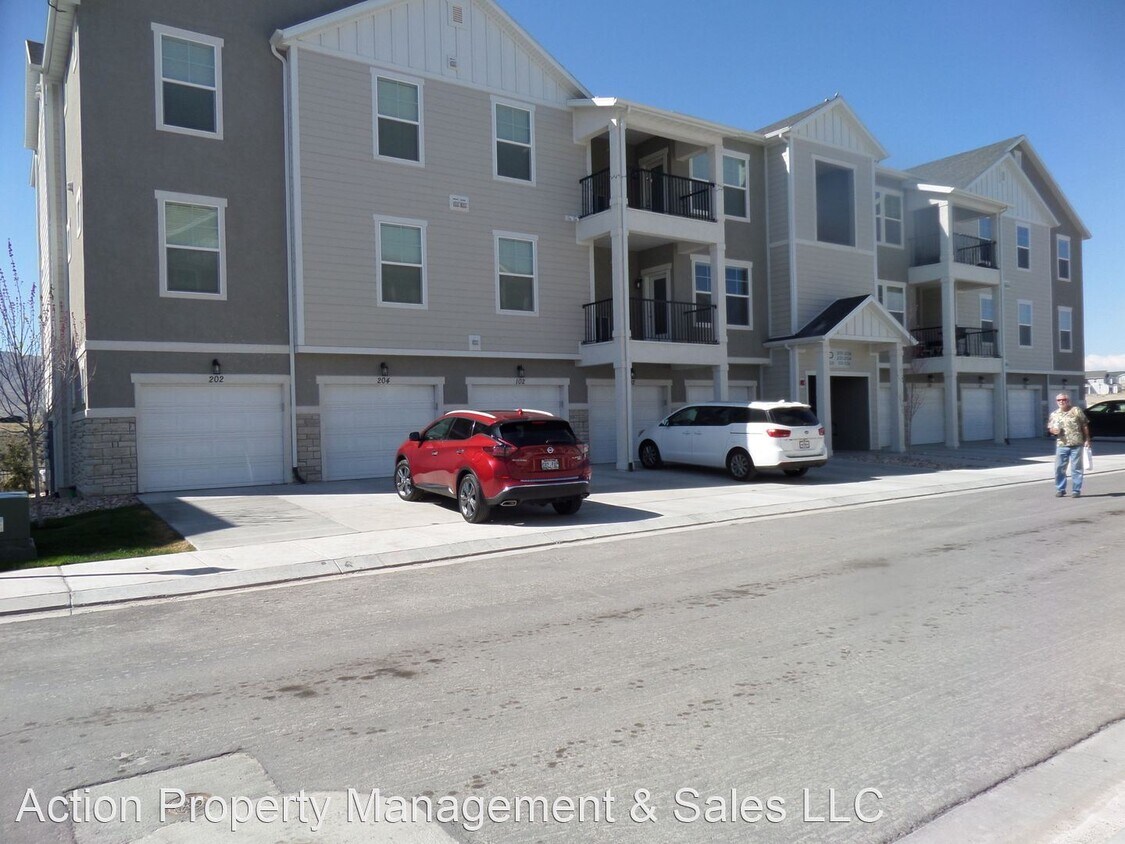 Primary Photo - 1831 Newcastle Ln
