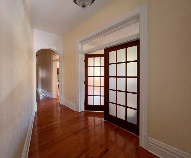 Foto del edificio - 926 Savannah Ave