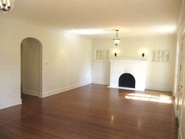 Foto del edificio - Stunning 4 Bedroom Home in North End Tacoma