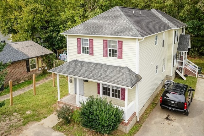 Photo - 616 Middle St Apartment