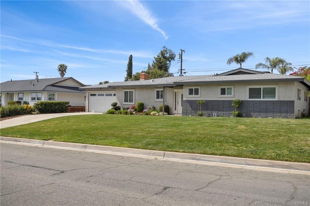 Primary Photo - 22844 Miriam Way