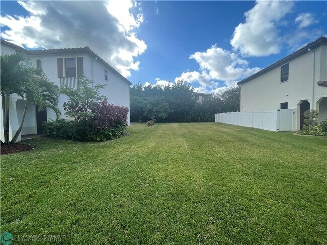 Foto del edificio - 9074 SW 39th St