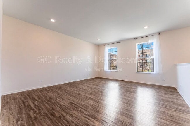 Foto del edificio - 596 Cimmaron Cir