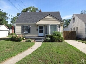 Building Photo - 113 E Webster Rd