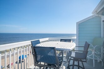 Building Photo - 2005 Surfrider Ct