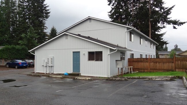 Building Photo - 4808 72nd Dr NE