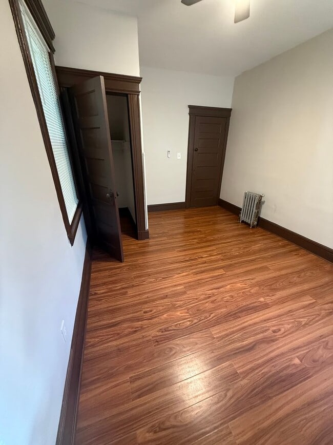 Foto del edificio - 203 Hollywood Ave