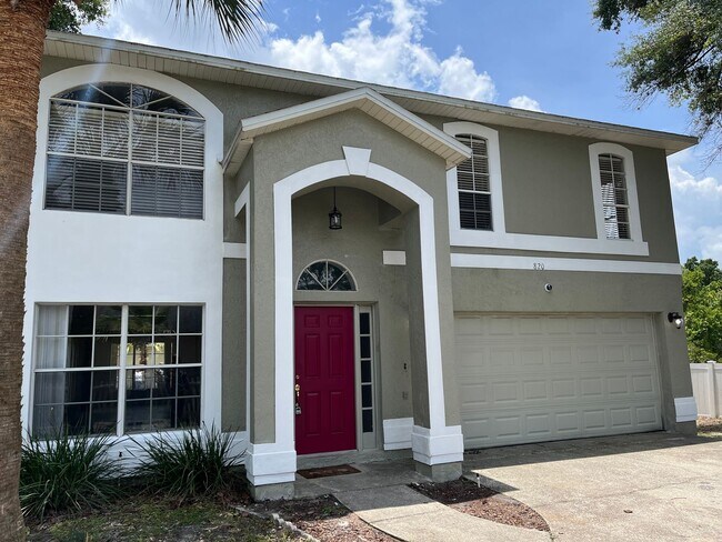 Foto del edificio - 820 Stone Chapel Ct