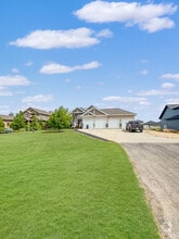 Building Photo - 7904 Carriage Ln Dr