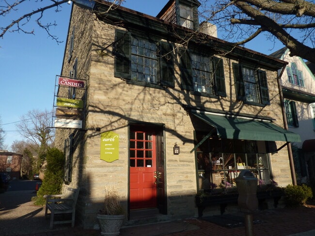 Foto del edificio - 8433 Germantown Ave
