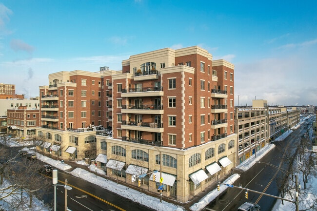 Building Photo - The Sagamore On East