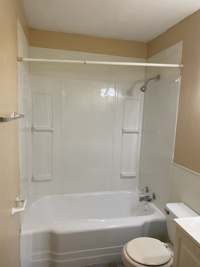 Building Photo - 1109 45th St