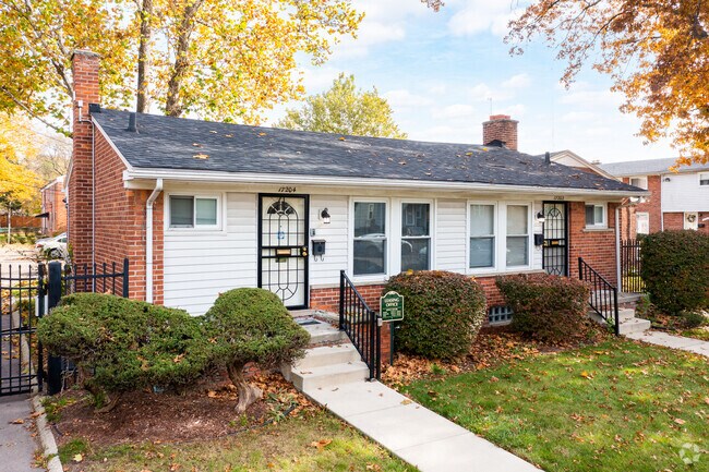 Leasing Office - St James Co-Op