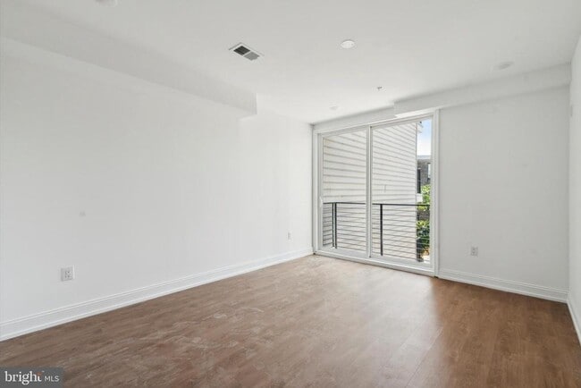 Building Photo - 1614 Ridge Ave