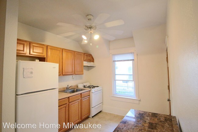 Building Photo - 5418 W Garfield Ave