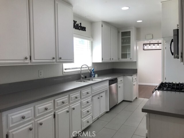 Foto del edificio - 3679 Crowell Ave