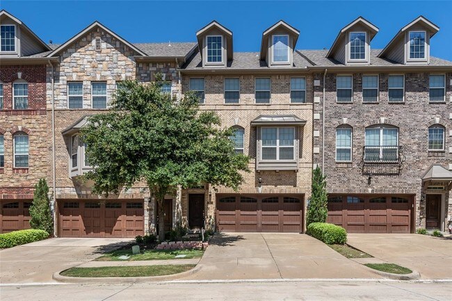Foto del edificio - 7827 Liverpool Ln
