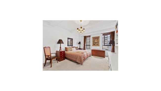 Building Photo - 350 W 57th St