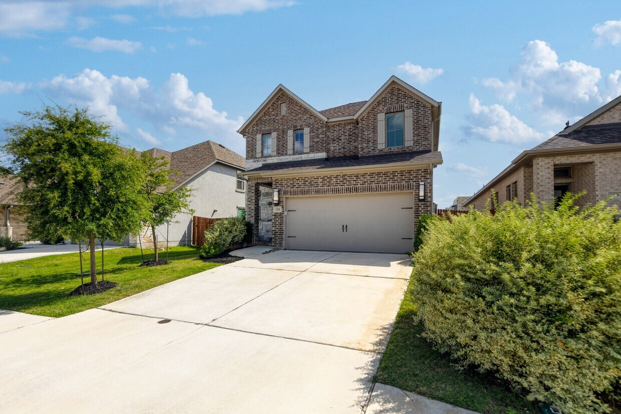 Foto principal - 125 Rangel Dr