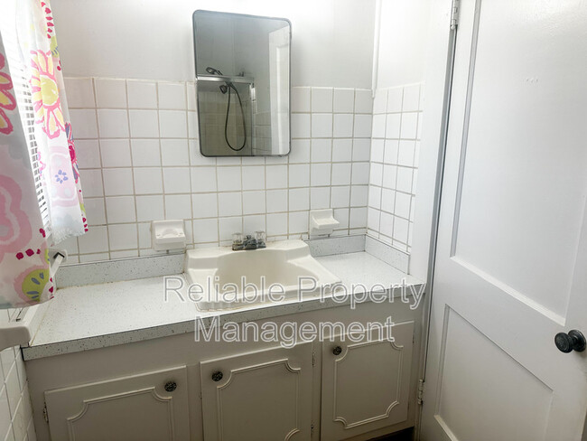 Foto del edificio - 4471 Rains Crossroads Rd