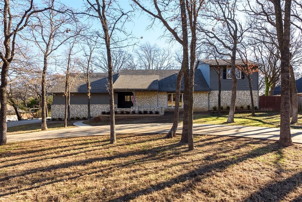 2805 Forrestridge Dr