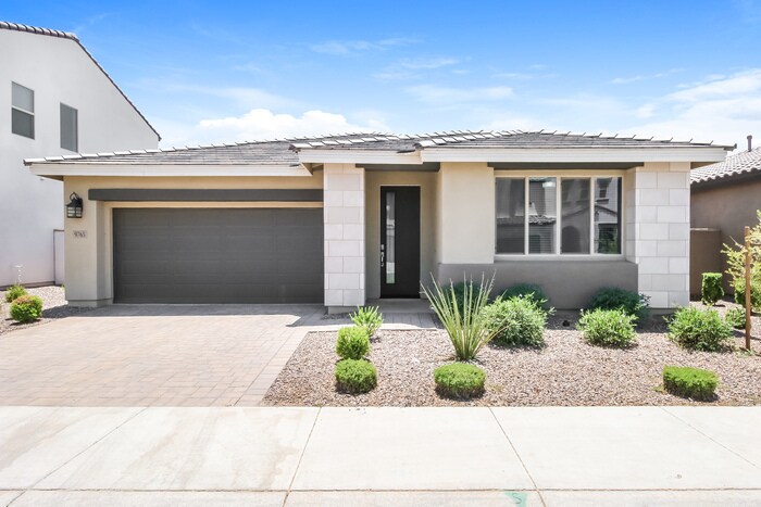Foto principal - 9765 E Solstice Ave